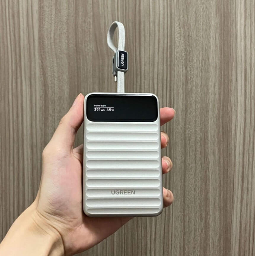 UGREEN Nexode Wavy モバイルバッテリーの編集部レビュー写真1