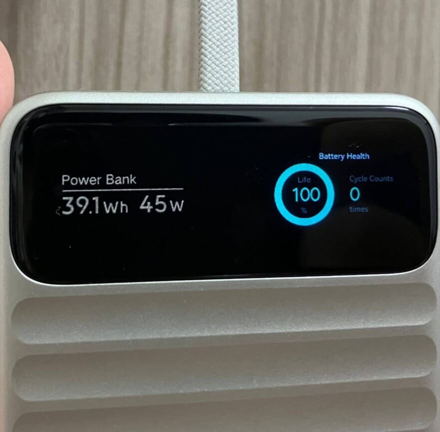 UGREEN Nexode Wavy モバイルバッテリーの編集部レビュー写真3